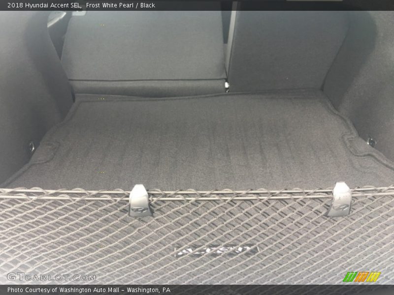 Frost White Pearl / Black 2018 Hyundai Accent SEL