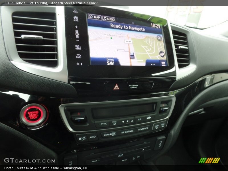 Modern Steel Metallic / Black 2017 Honda Pilot Touring
