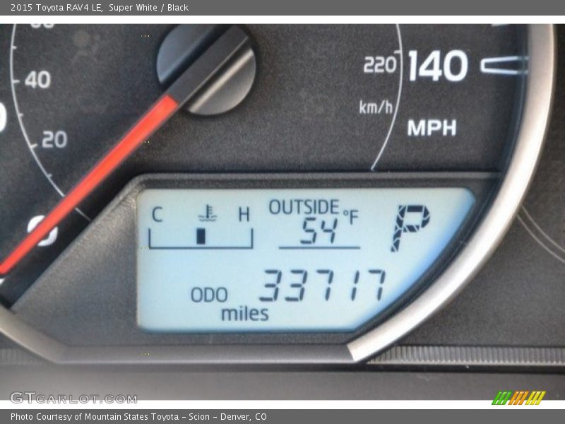 Super White / Black 2015 Toyota RAV4 LE