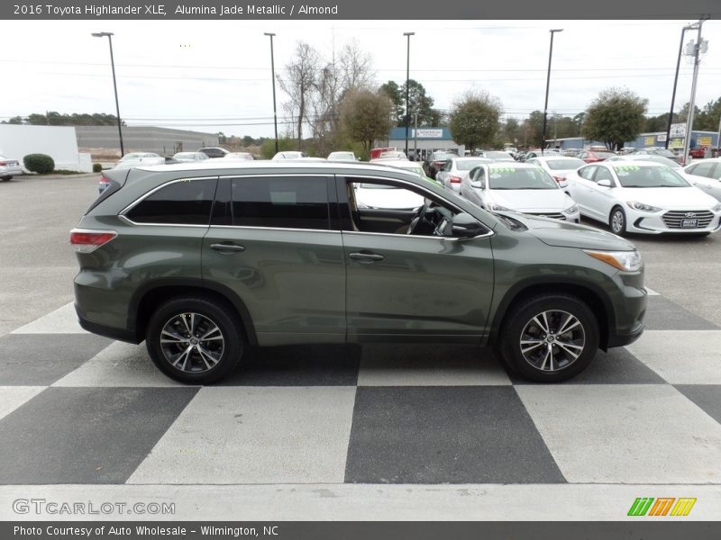 Alumina Jade Metallic / Almond 2016 Toyota Highlander XLE