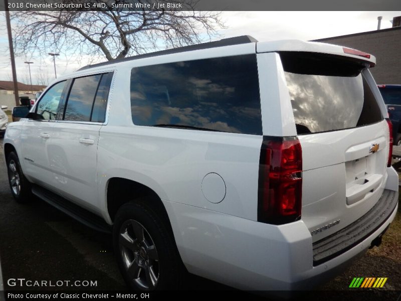 Summit White / Jet Black 2018 Chevrolet Suburban LS 4WD
