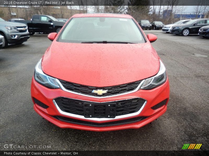 Red Hot / Jet Black 2018 Chevrolet Cruze LT