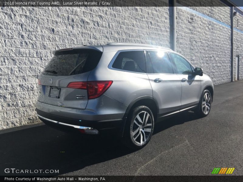 Lunar Silver Metallic / Gray 2018 Honda Pilot Touring AWD