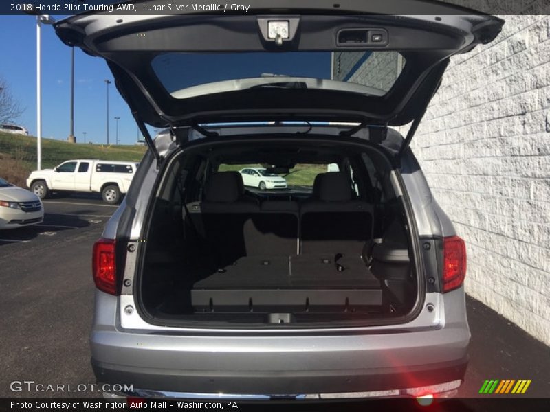 Lunar Silver Metallic / Gray 2018 Honda Pilot Touring AWD