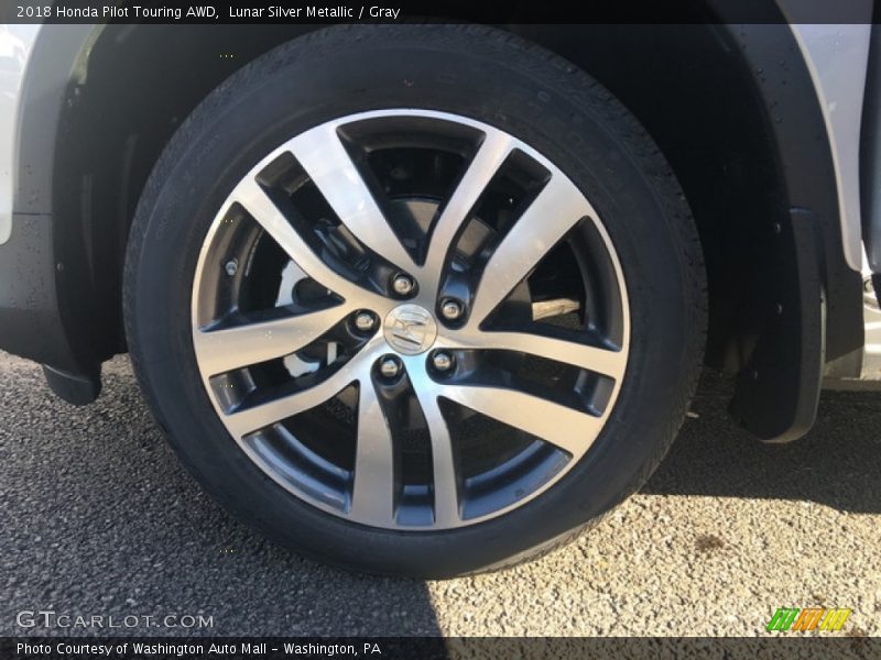 Lunar Silver Metallic / Gray 2018 Honda Pilot Touring AWD