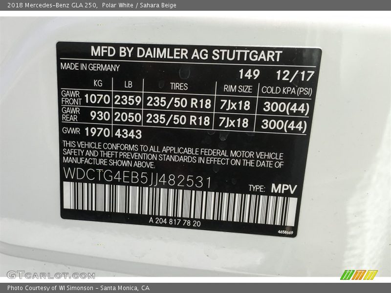 Polar White / Sahara Beige 2018 Mercedes-Benz GLA 250
