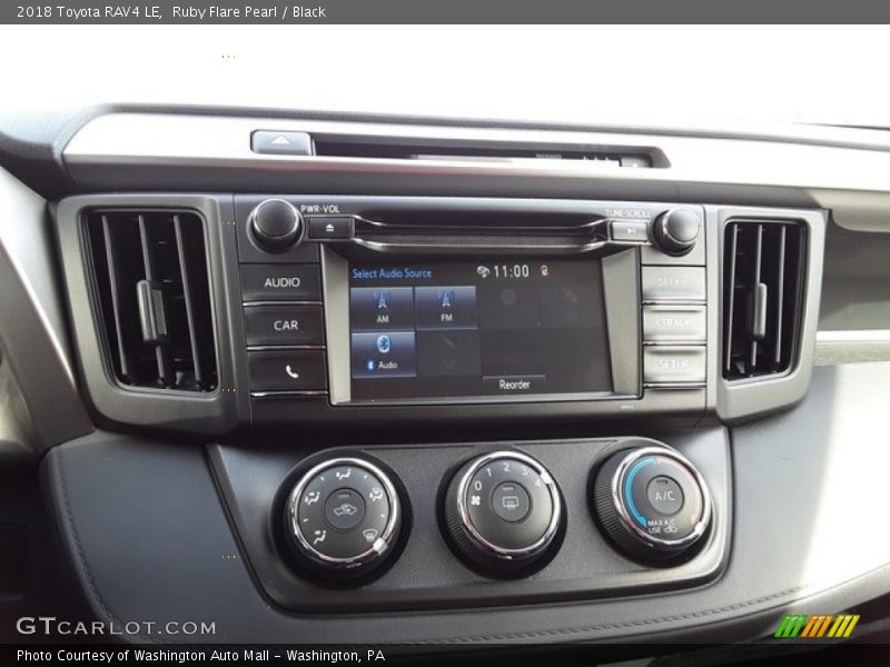 Ruby Flare Pearl / Black 2018 Toyota RAV4 LE