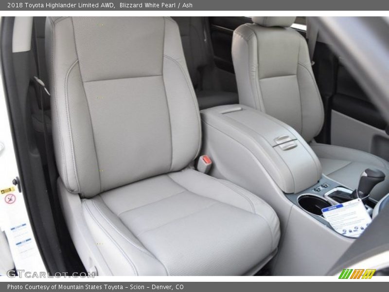 Blizzard White Pearl / Ash 2018 Toyota Highlander Limited AWD