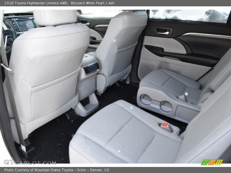Blizzard White Pearl / Ash 2018 Toyota Highlander Limited AWD