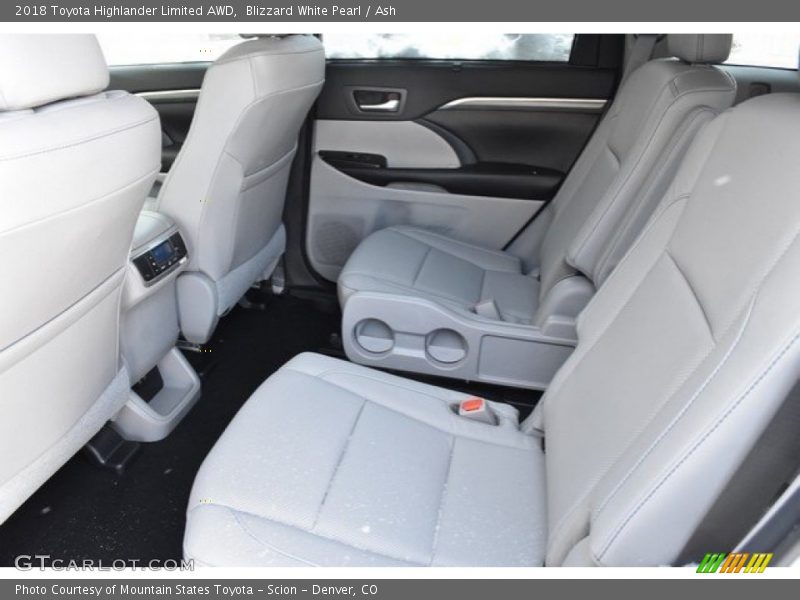 Blizzard White Pearl / Ash 2018 Toyota Highlander Limited AWD