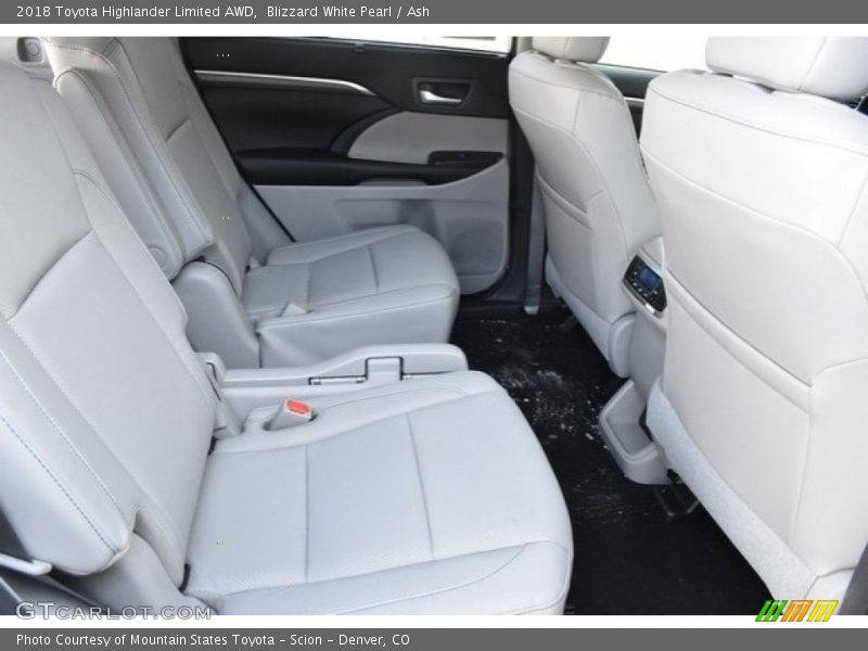 Blizzard White Pearl / Ash 2018 Toyota Highlander Limited AWD