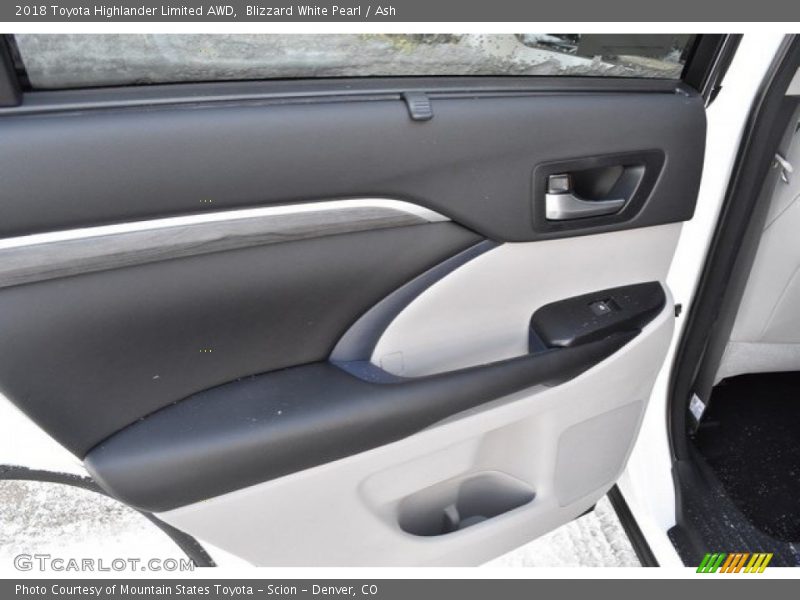 Blizzard White Pearl / Ash 2018 Toyota Highlander Limited AWD