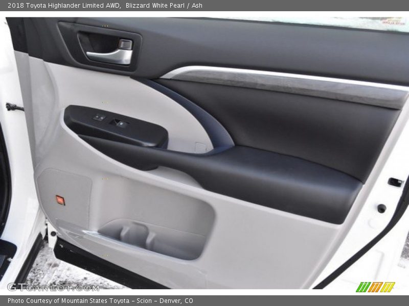 Blizzard White Pearl / Ash 2018 Toyota Highlander Limited AWD