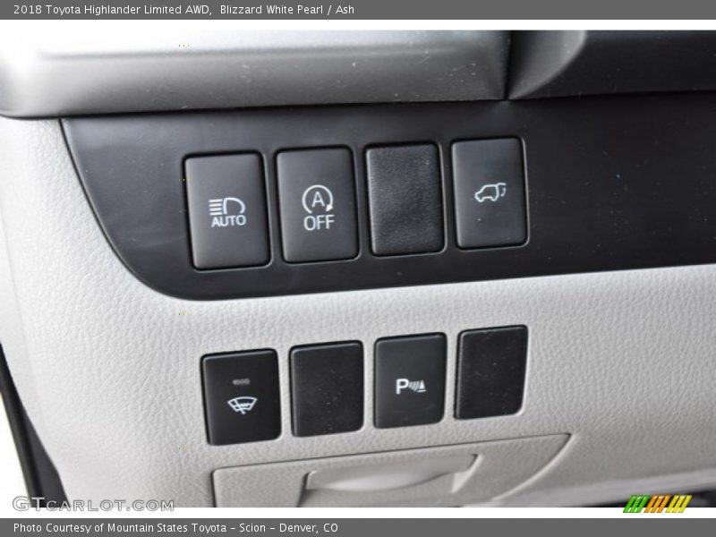 Blizzard White Pearl / Ash 2018 Toyota Highlander Limited AWD