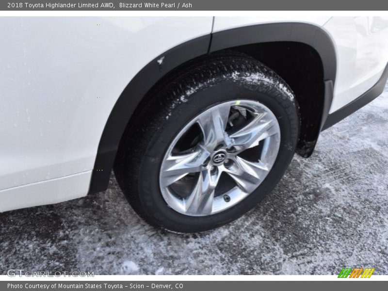 Blizzard White Pearl / Ash 2018 Toyota Highlander Limited AWD