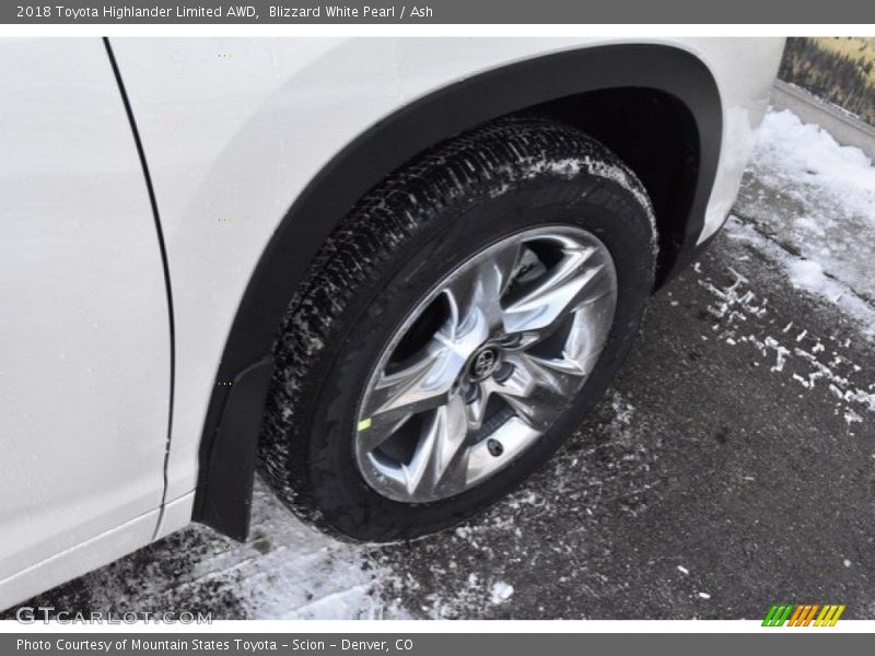 Blizzard White Pearl / Ash 2018 Toyota Highlander Limited AWD