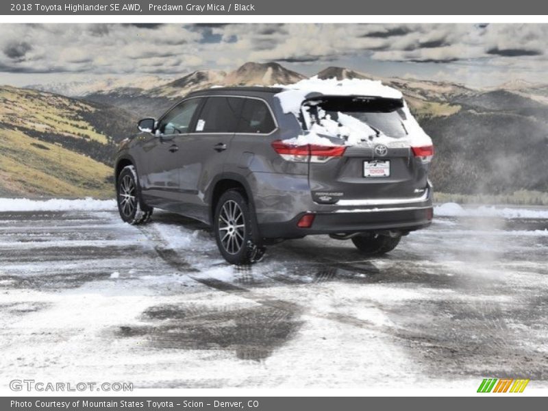 Predawn Gray Mica / Black 2018 Toyota Highlander SE AWD