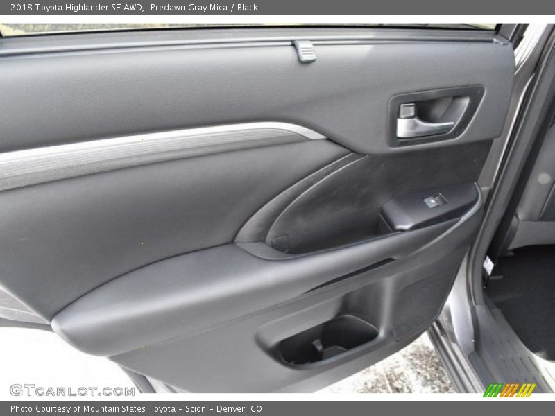 Predawn Gray Mica / Black 2018 Toyota Highlander SE AWD