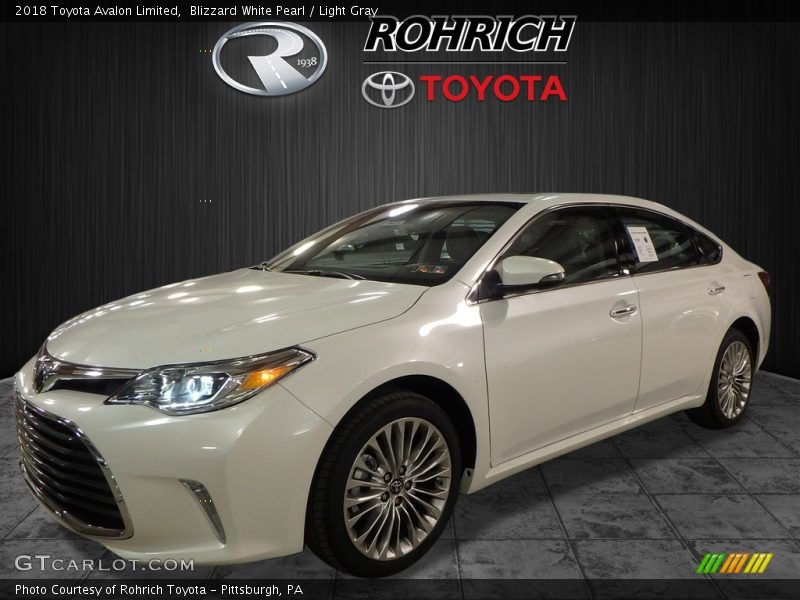 Blizzard White Pearl / Light Gray 2018 Toyota Avalon Limited