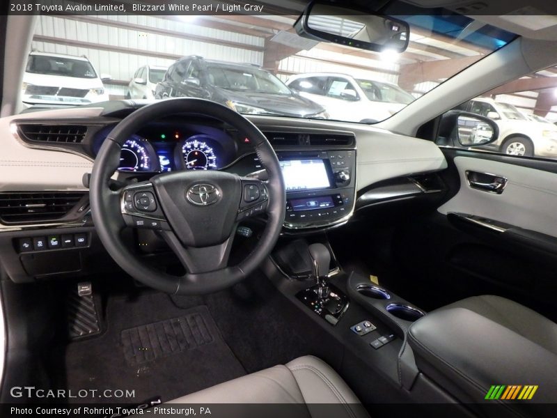 Blizzard White Pearl / Light Gray 2018 Toyota Avalon Limited