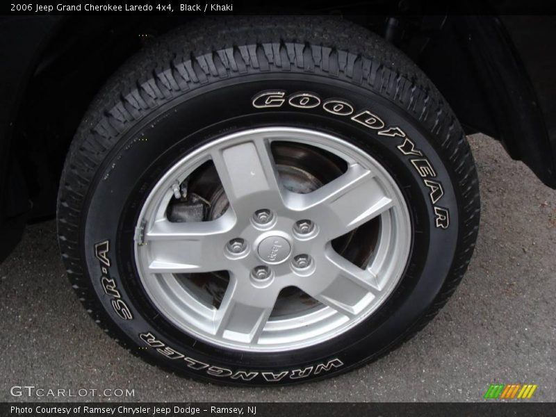 Black / Khaki 2006 Jeep Grand Cherokee Laredo 4x4