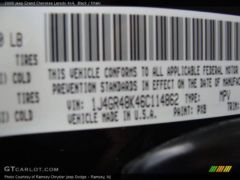 Black / Khaki 2006 Jeep Grand Cherokee Laredo 4x4