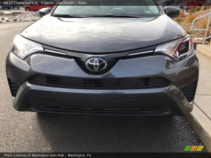 Magnetic Gray Metallic / Black 2018 Toyota RAV4 LE