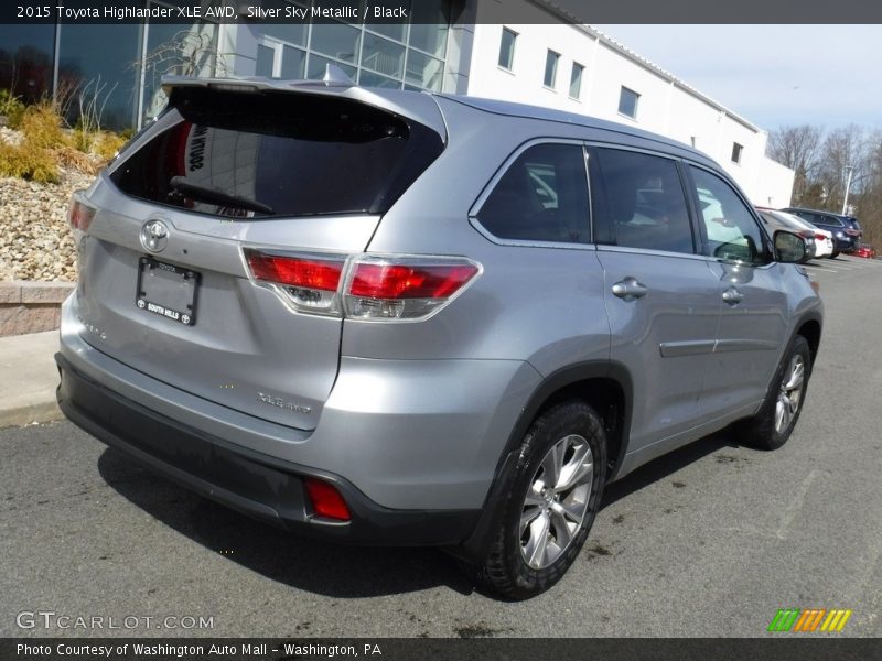 Silver Sky Metallic / Black 2015 Toyota Highlander XLE AWD