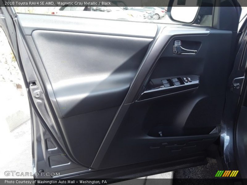 Magnetic Gray Metallic / Black 2018 Toyota RAV4 SE AWD