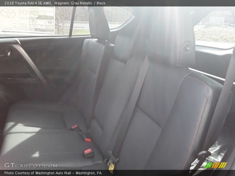 Magnetic Gray Metallic / Black 2018 Toyota RAV4 SE AWD