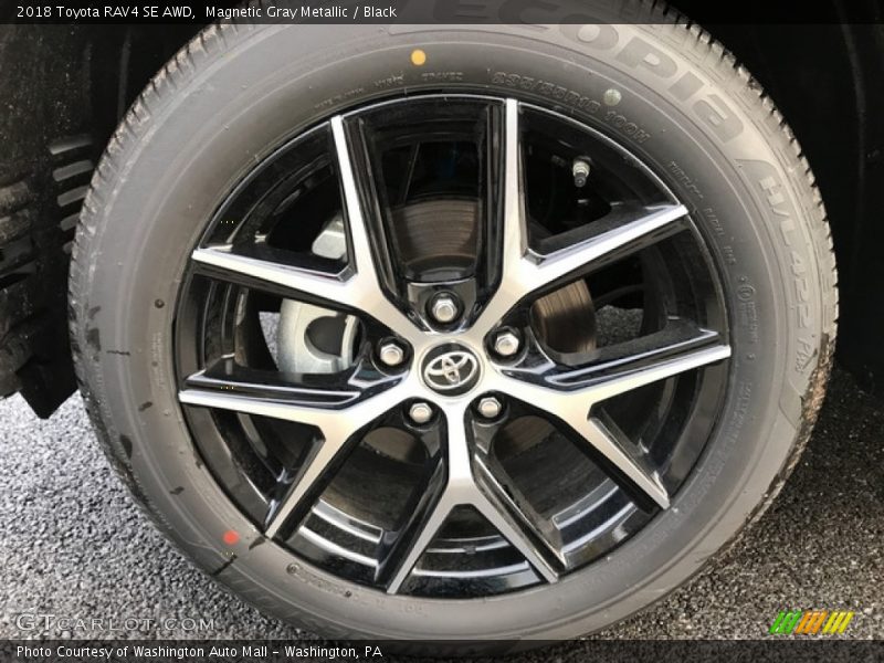 Magnetic Gray Metallic / Black 2018 Toyota RAV4 SE AWD