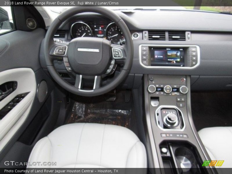 Fuji White / Lunar/Cirrus 2018 Land Rover Range Rover Evoque SE
