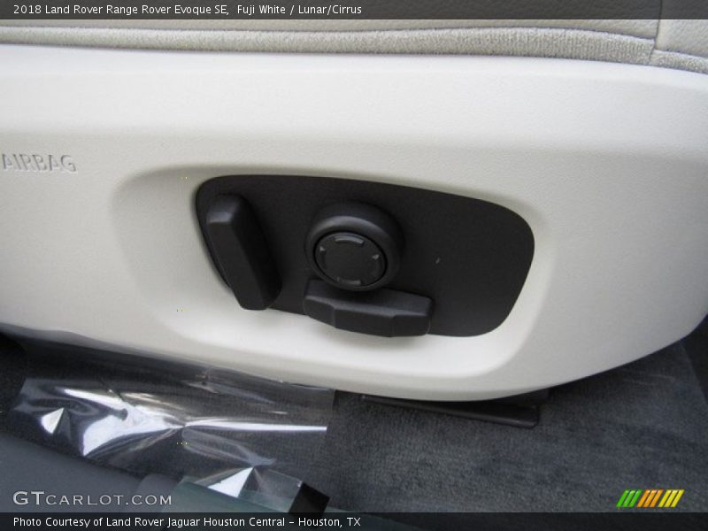 Fuji White / Lunar/Cirrus 2018 Land Rover Range Rover Evoque SE