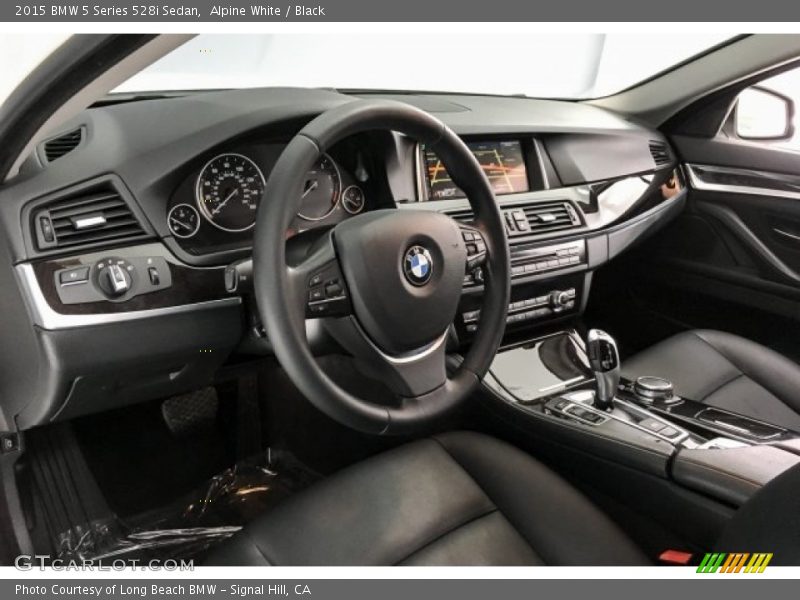 Alpine White / Black 2015 BMW 5 Series 528i Sedan