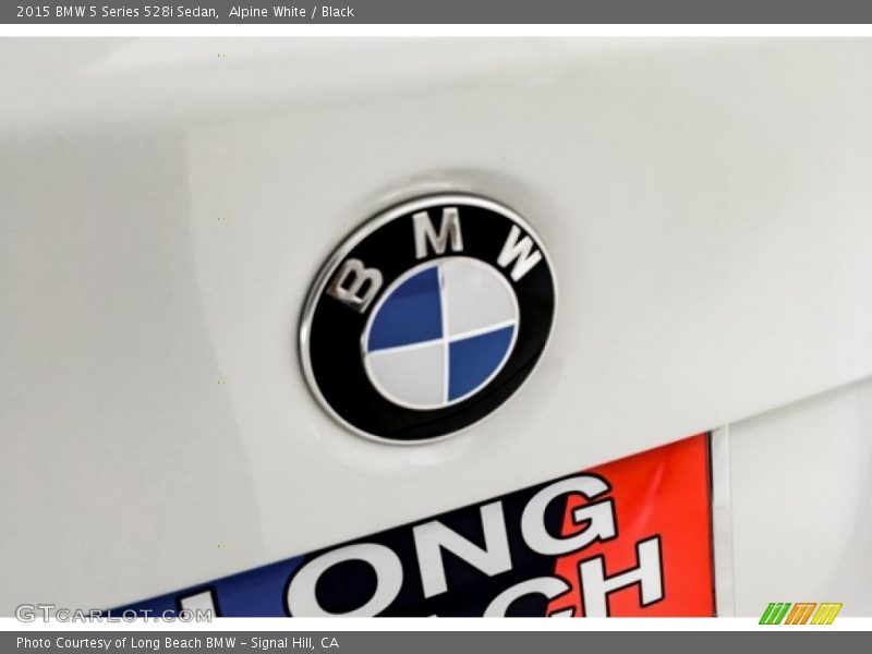 Alpine White / Black 2015 BMW 5 Series 528i Sedan