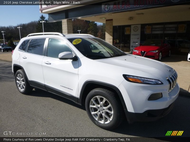 Bright White / Black 2016 Jeep Cherokee Latitude 4x4