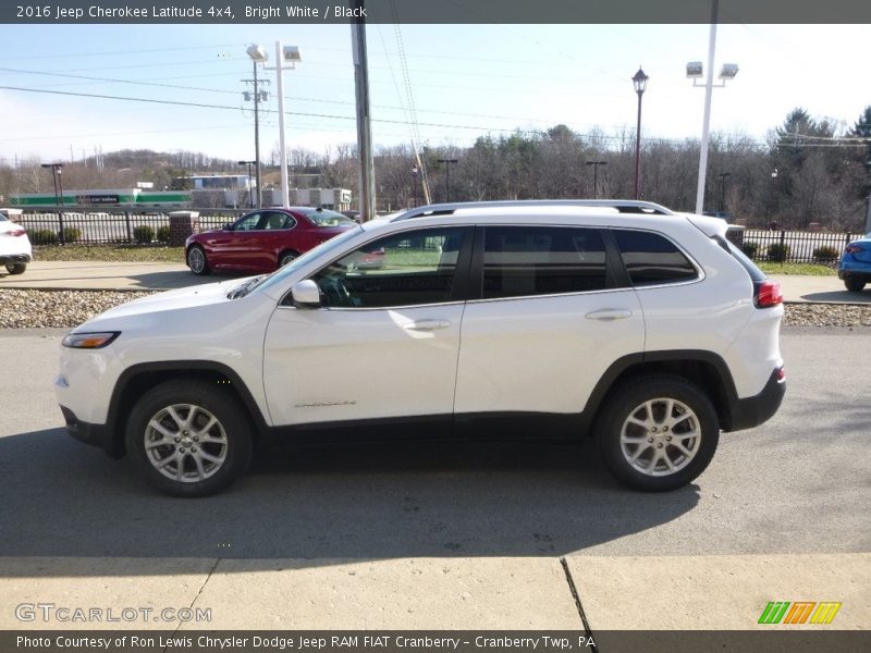 Bright White / Black 2016 Jeep Cherokee Latitude 4x4