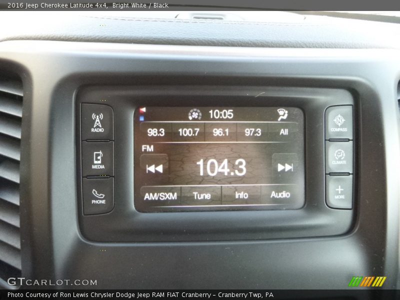 Bright White / Black 2016 Jeep Cherokee Latitude 4x4