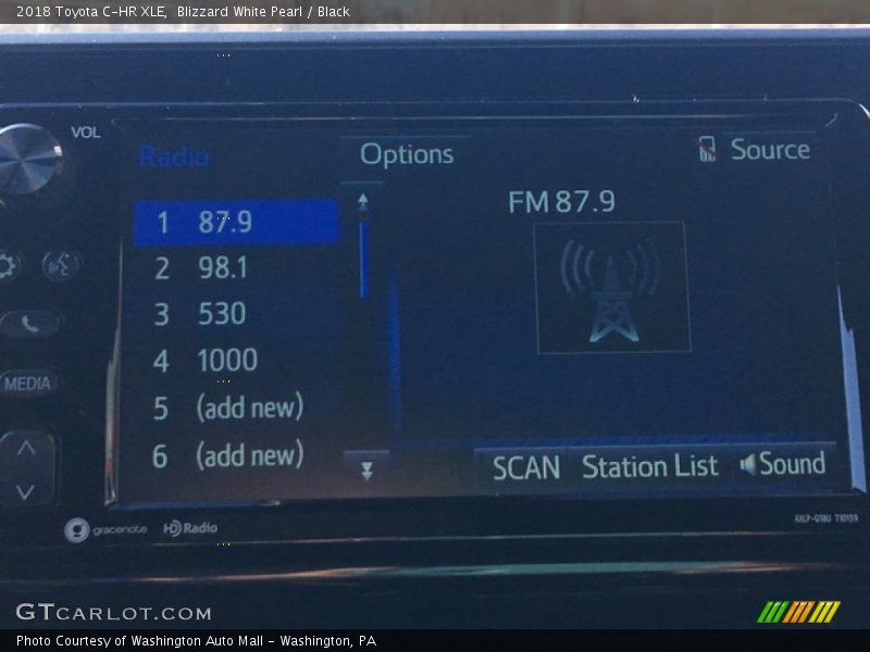 Blizzard White Pearl / Black 2018 Toyota C-HR XLE