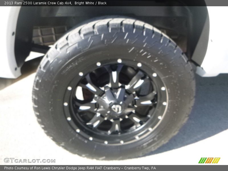 Bright White / Black 2013 Ram 2500 Laramie Crew Cab 4x4