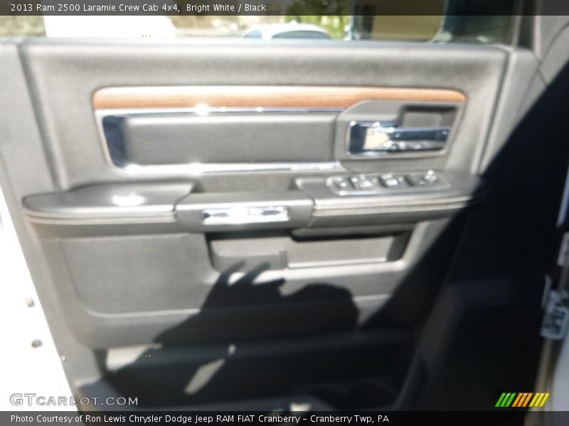 Bright White / Black 2013 Ram 2500 Laramie Crew Cab 4x4