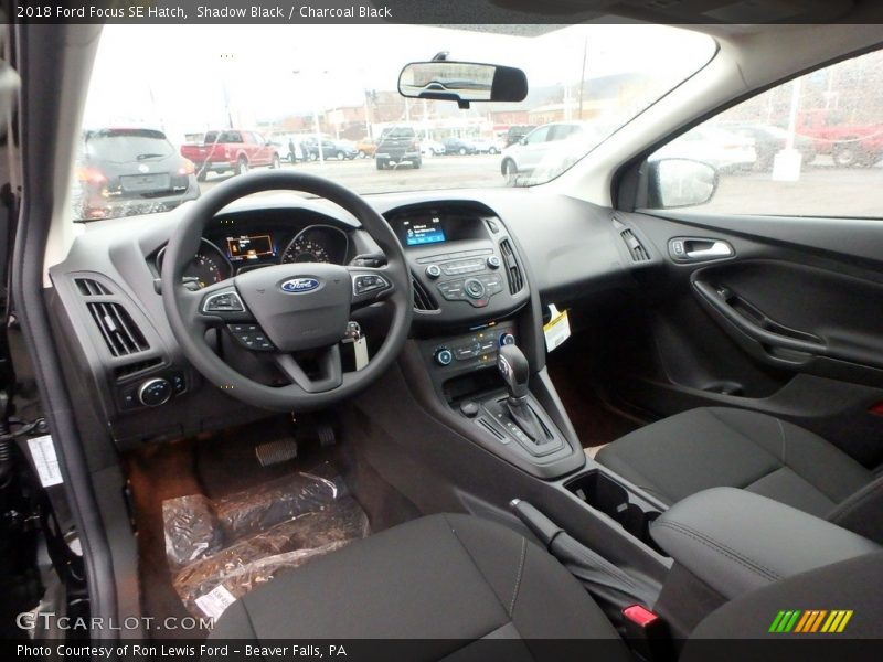Shadow Black / Charcoal Black 2018 Ford Focus SE Hatch