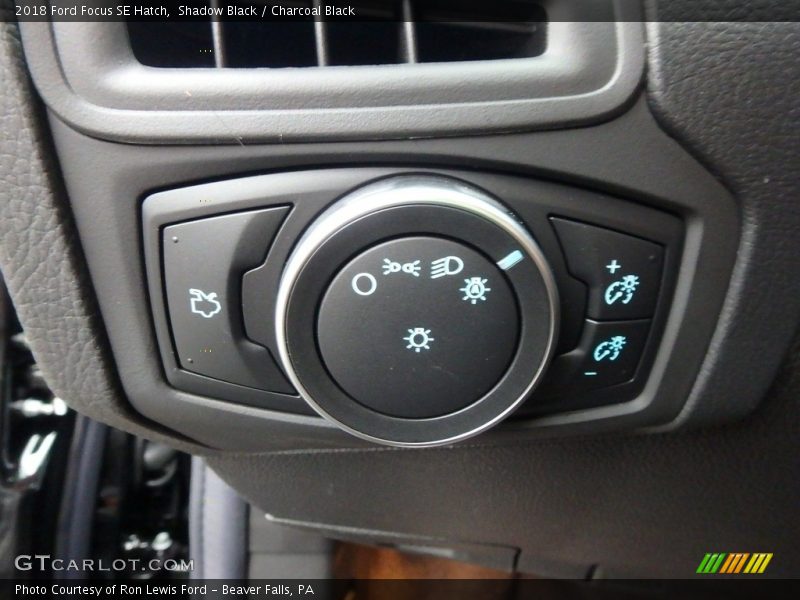 Shadow Black / Charcoal Black 2018 Ford Focus SE Hatch