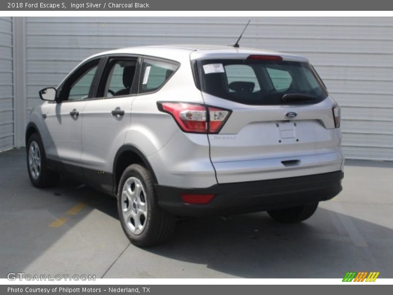 Ingot Silver / Charcoal Black 2018 Ford Escape S