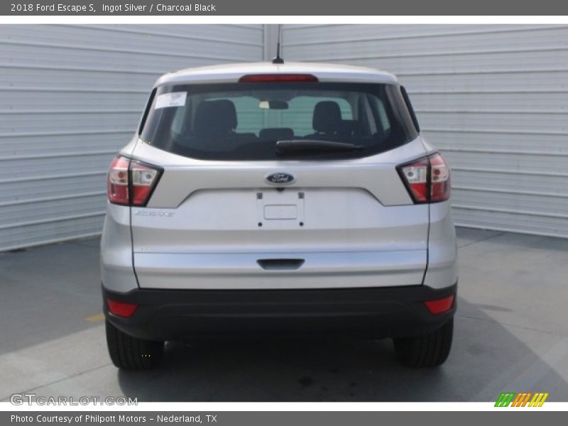 Ingot Silver / Charcoal Black 2018 Ford Escape S
