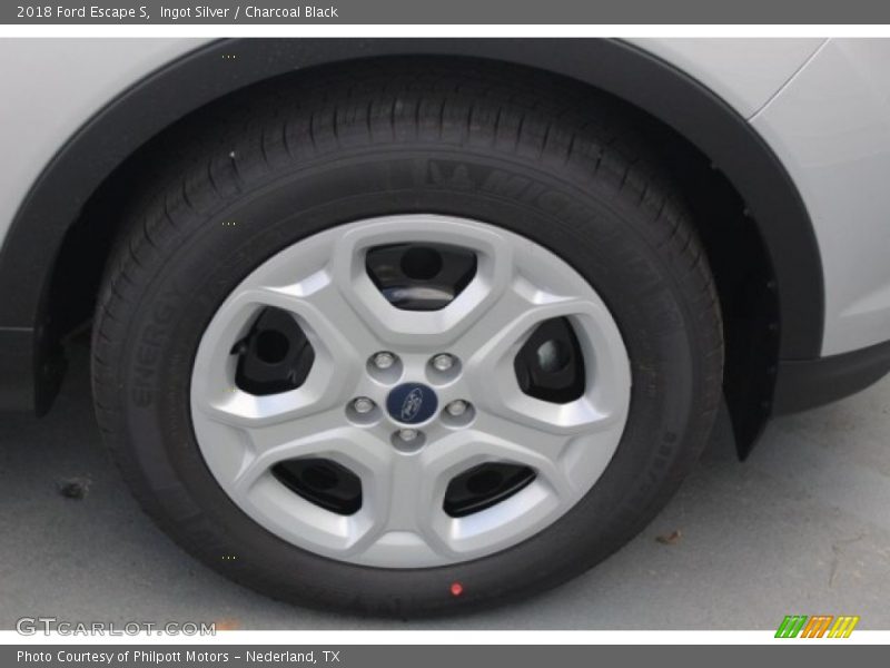 Ingot Silver / Charcoal Black 2018 Ford Escape S