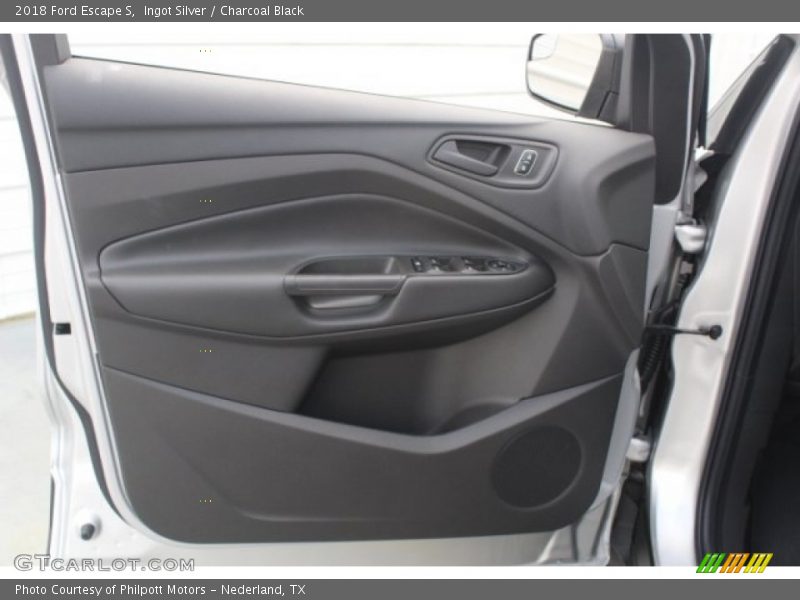 Ingot Silver / Charcoal Black 2018 Ford Escape S