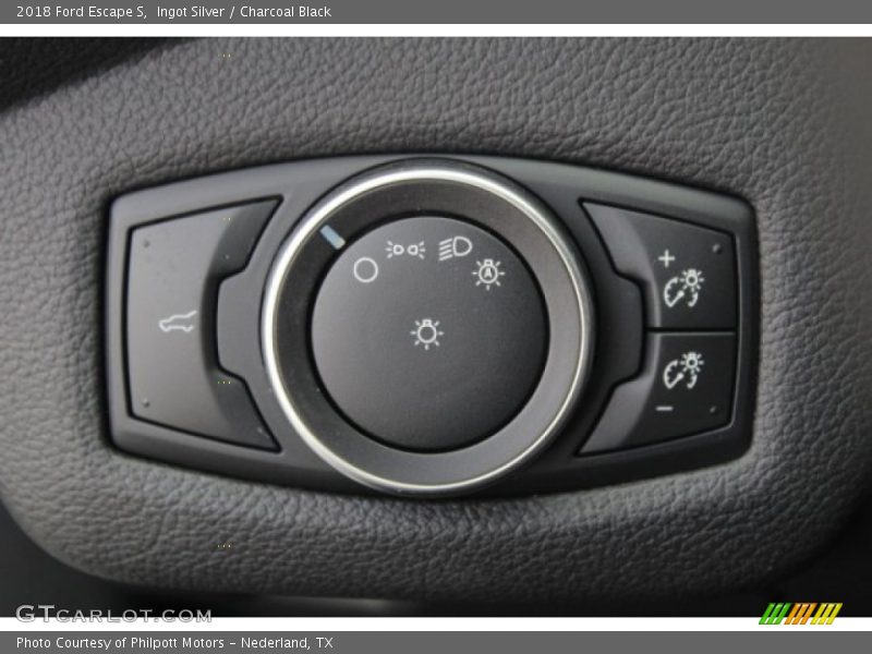 Ingot Silver / Charcoal Black 2018 Ford Escape S