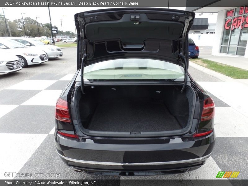 Deep Black Pearl / Cornsilk Beige 2017 Volkswagen Passat R-Line Sedan