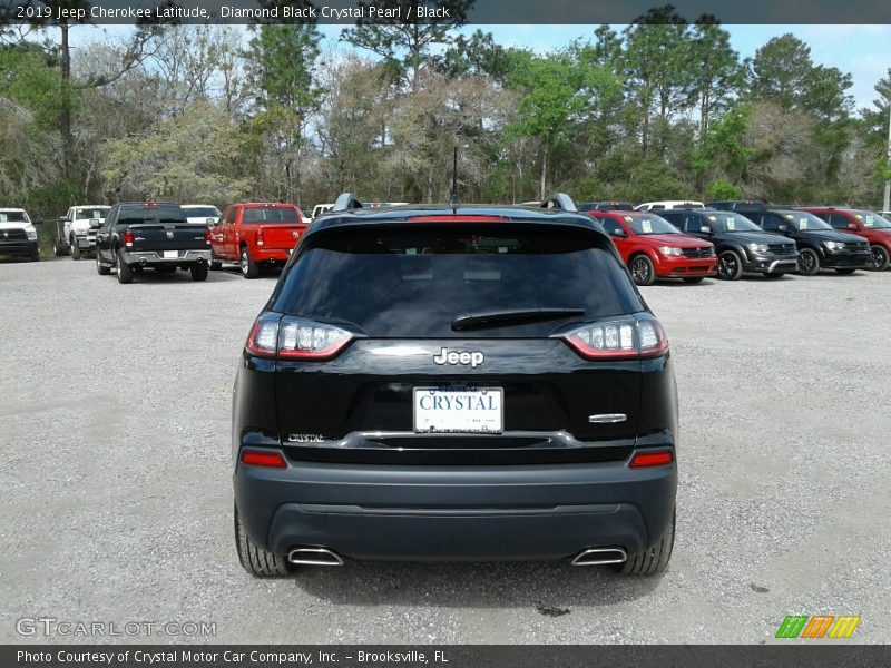 Diamond Black Crystal Pearl / Black 2019 Jeep Cherokee Latitude